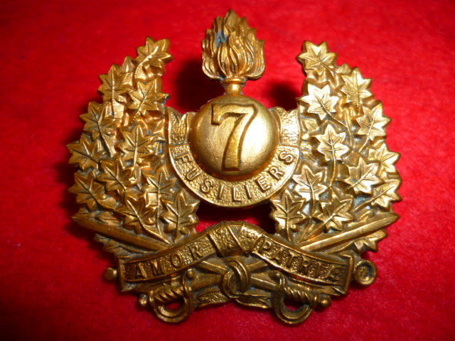 MM50 - 7th Fusiliers Cap Badge
